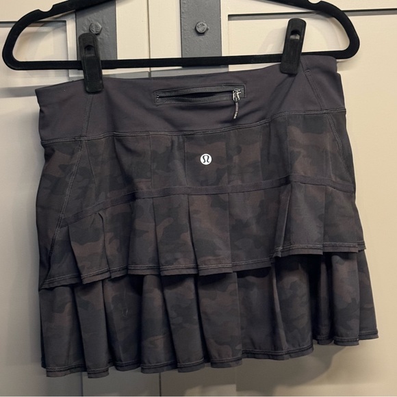 RARE Lululemon Run: Pace Setter Skort size 6 in Savasana Camo - Picture 3 of 7